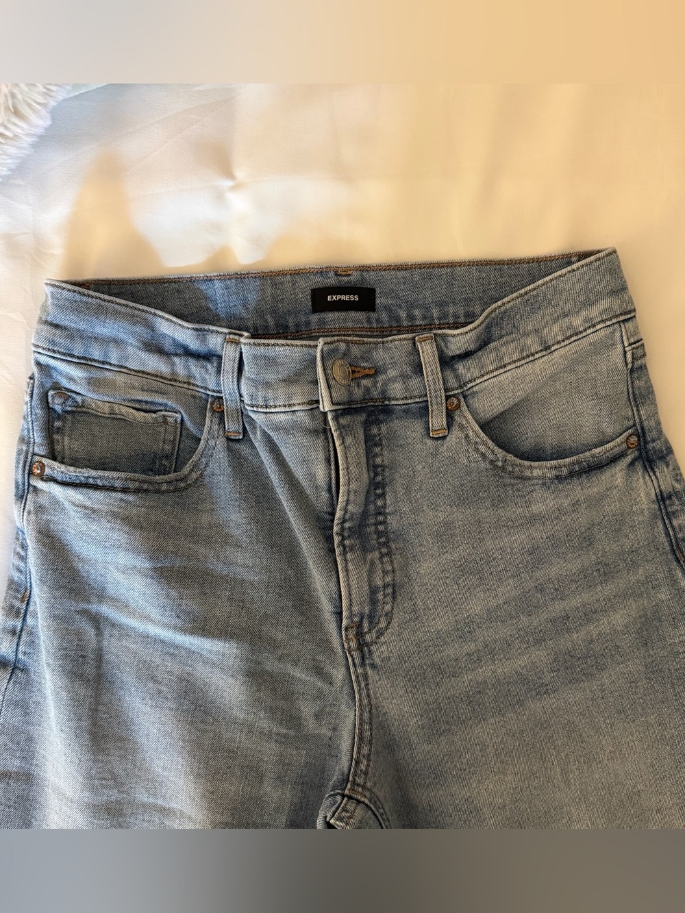 Express Jeans - Picture 2 of 6